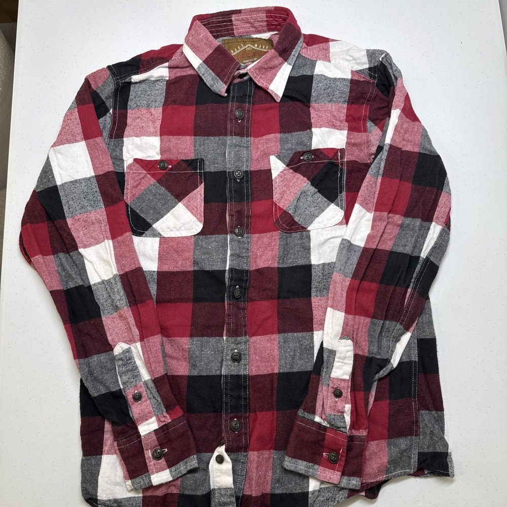 Red Camel Mens  Button down long sleeve shirt Size Medium red white black Plaid